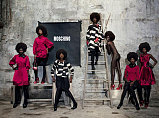 Moschino F/W 07.08
M: Various
Ph: Peter Lindbergh